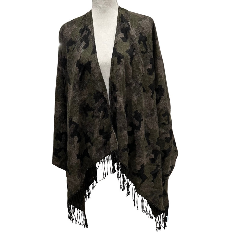 Lancioni 1973 Shawl Wrap Camoflauge Print Fringe Detail ONE SIZE FITS MOST